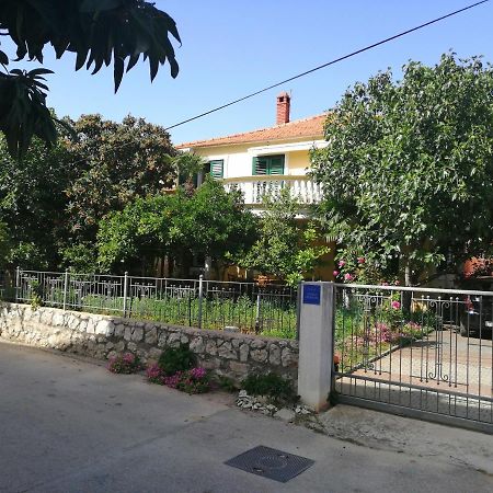Apartmani Milka Pakoštane Extérieur photo