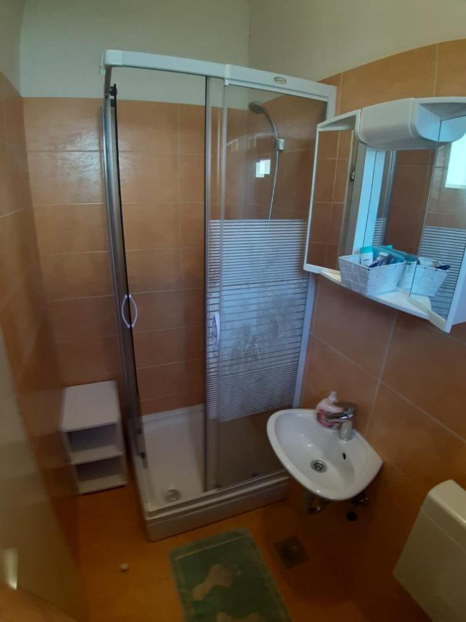 Apartmani Milka Pakoštane Extérieur photo